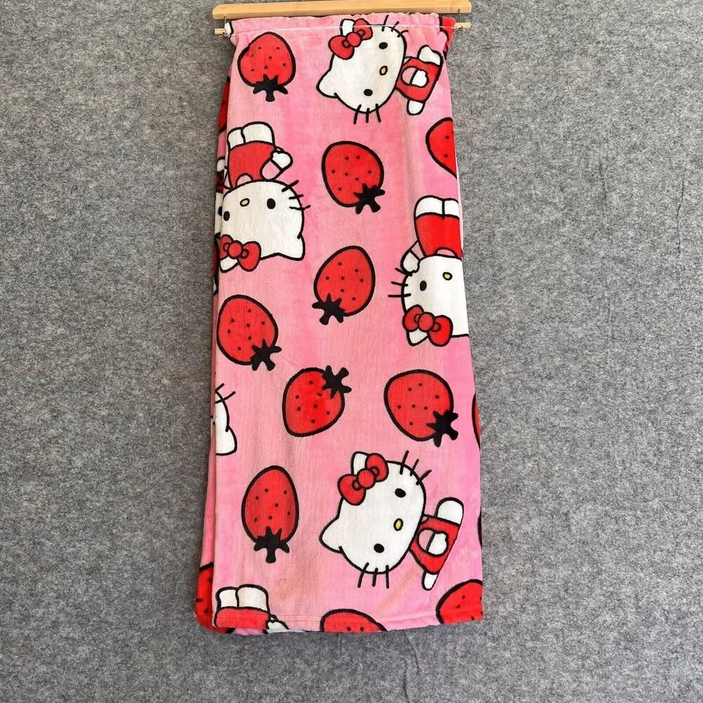 Hello Kitty Verry Berry Fleece Blanket 50”x70” Silk Touch Throw Sanrio Soft‎ NWT